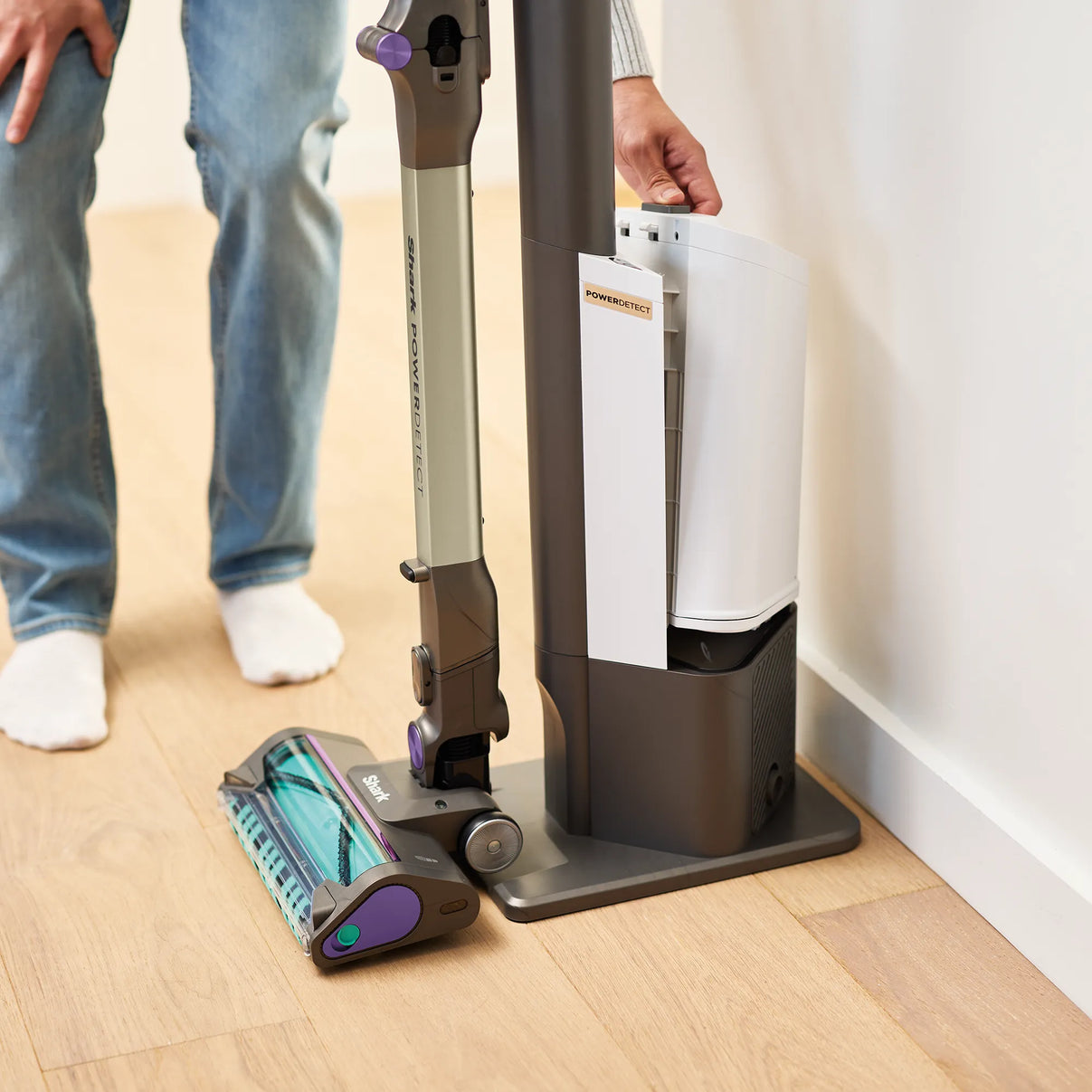 Shark Cordless PowerDetect Clean & Empty System